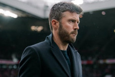 Carrick Resmi Bertahan di MU, Teken Kontrak Baru Jangka Panjang