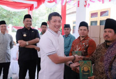 Hadiri Penyerahan 1.000 Al-Qur’an dan Pemberangkatan Santri Umrah