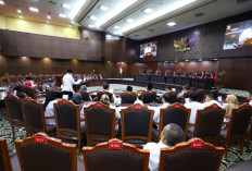 MK Tolak Gugatan UU Pengelolaan Zakat