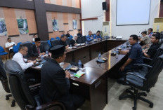 Antrean BBM Mengular di OKU Selatan, Bupati Abusama Kumpulkan Pengelola SPBU