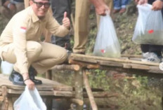 Pemkab OKU Sebar Puluhan Ribu Bibit Ikan