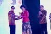 Rina Ciputra Raih Penghargaan Nusantara Awards 2024