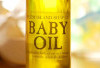 Selain Sebagai Perawatan Bayi, Ternyata Baby Oil Ampuh Melembabkan Kulit Wajah