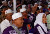 Wabup Yudha Bersama Ribuan Masyarakat Sambut Kepulangan Jamaah Haji OKU Timur Kloter I