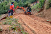 Longsor Tutup Akses Desa Tanjung Harapan, BPBD OKU Selatan Turunkan Alat Berat