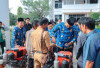 Bupati OKU Selatan Serahkan Hand Traktor, Dorong Modernisasi Pertanian OKU Selatan