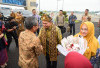 Pj Gubernur Sumsel Elen Setiadi Tiba di SMB II Palembang, Disambut Hangat Tarian Sekapur Sirih